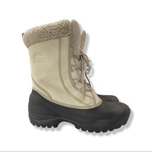 Sorel Lace up winter boots